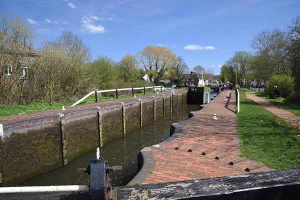Aldermaston lock and wharf
