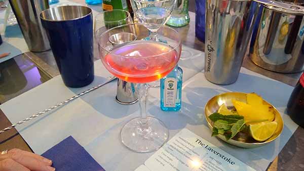 Gin cocktail