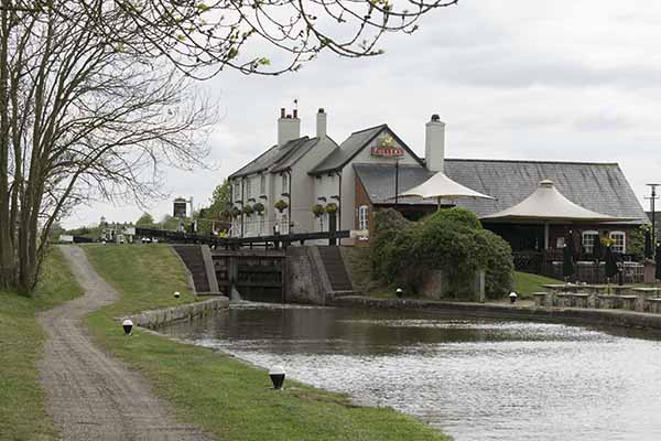 Grand Union Canal Grove Lock